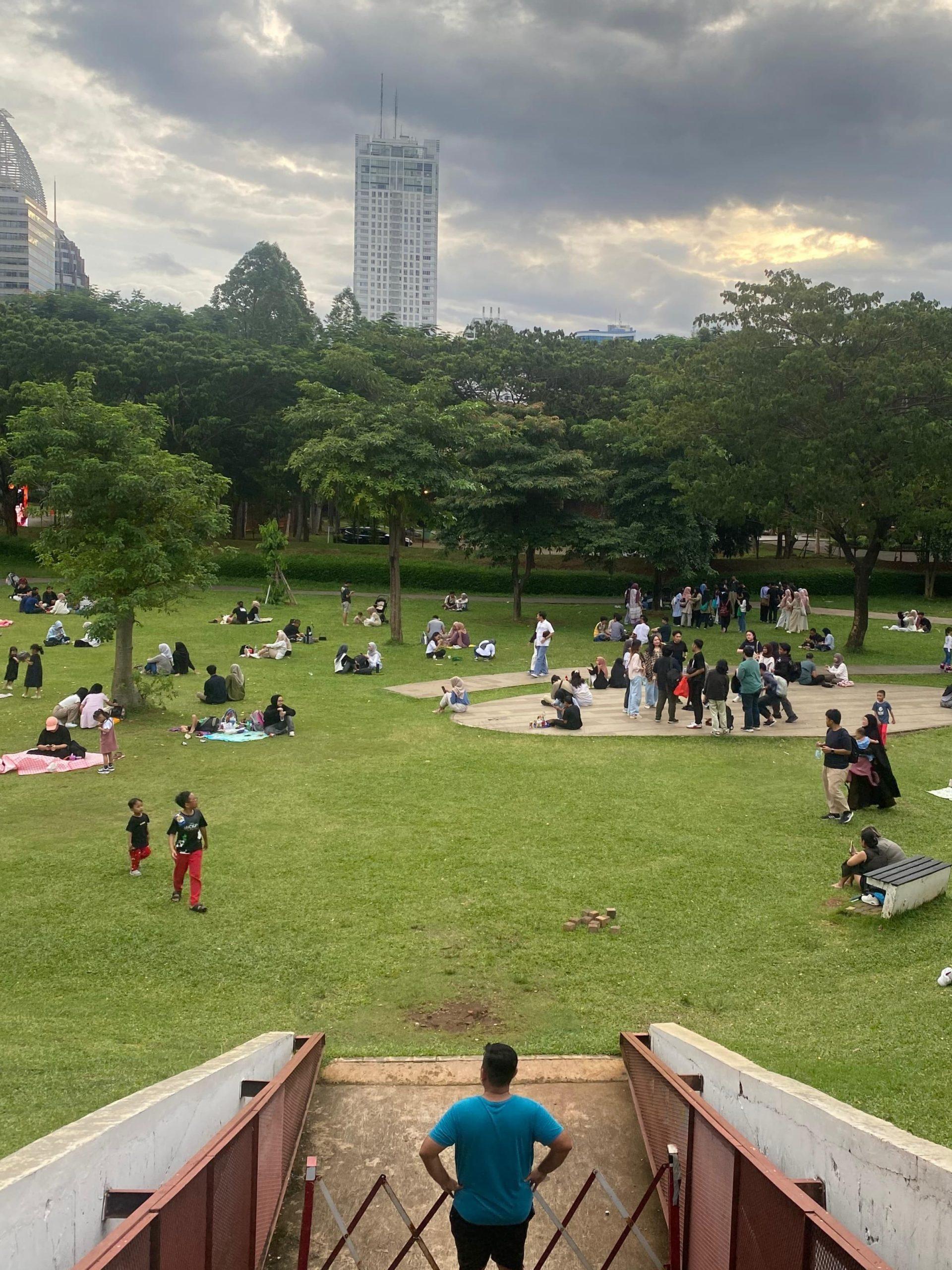 “MRT DAN HUTAN KOTA GBK SEBAGAI SIMBOL KETERBUKAAN DAN INKLUSIVITAS”